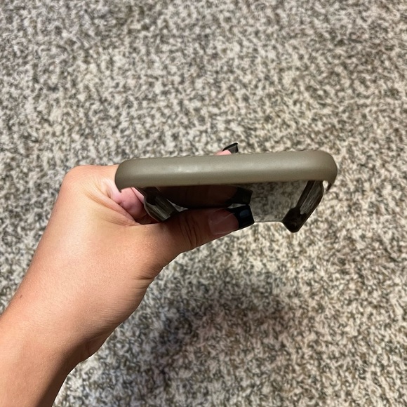 Michael Kors IPhone Case - Picture 4 of 6